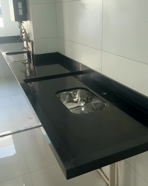 Bancada em granito Preto São Gabriel
